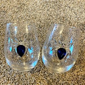 Stemless wine glasses